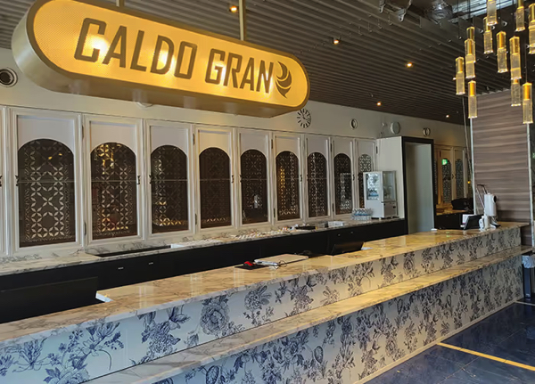 カルドグラン京都河原町のフロント