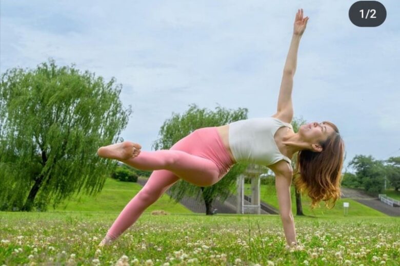 ハサミのポーズ